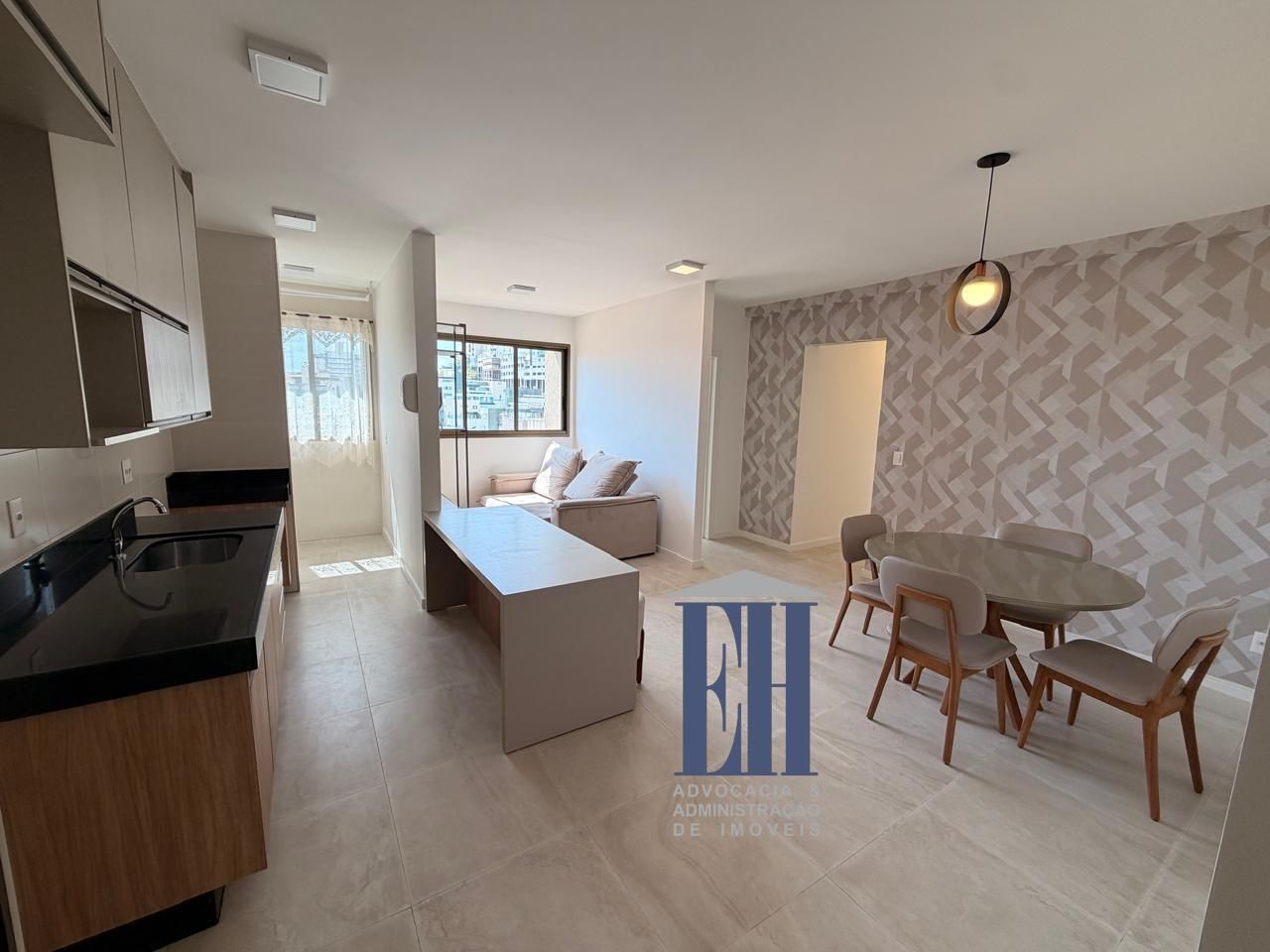 Apartamento 2 quartos semi-mobiliado, 2 vagas e vista panorâmica no Buritis