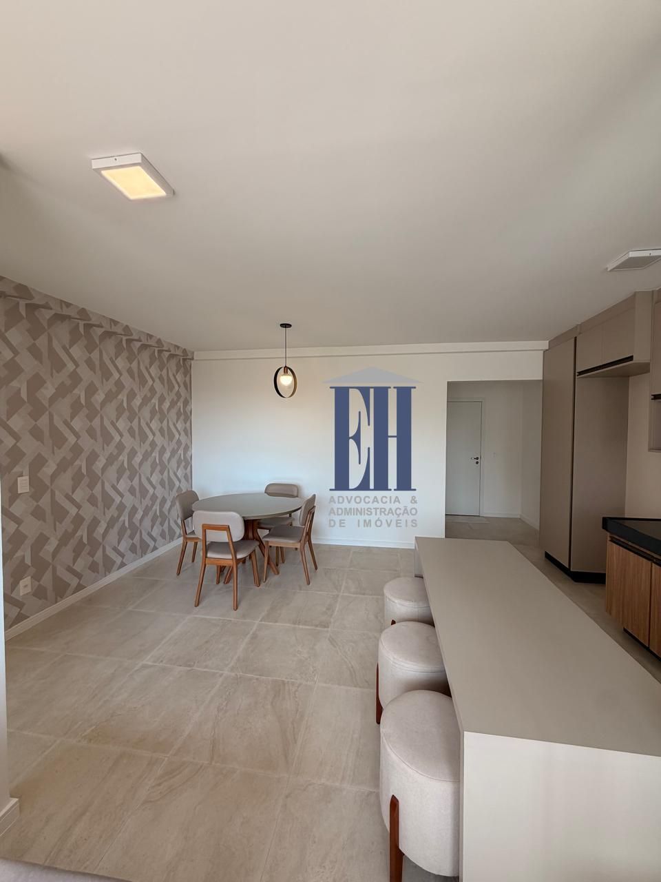 Apartamento 2 quartos semi-mobiliado, 2 vagas e vista panorâmica no Buritis