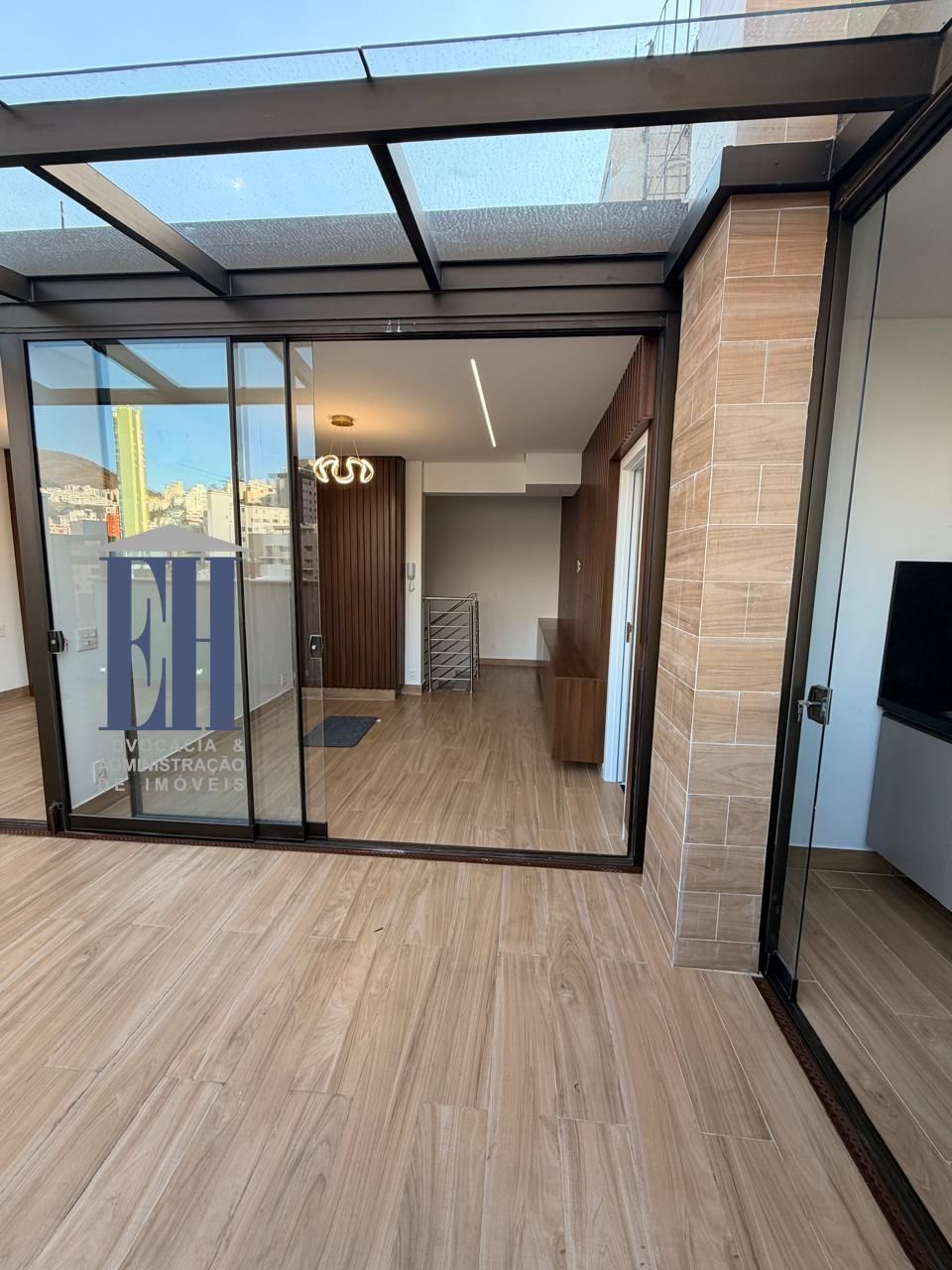 COBERTURA MOBILIADA PARA LOCAÇÃO | 3 QUARTOS | 2 SUÍTES | BURITIS