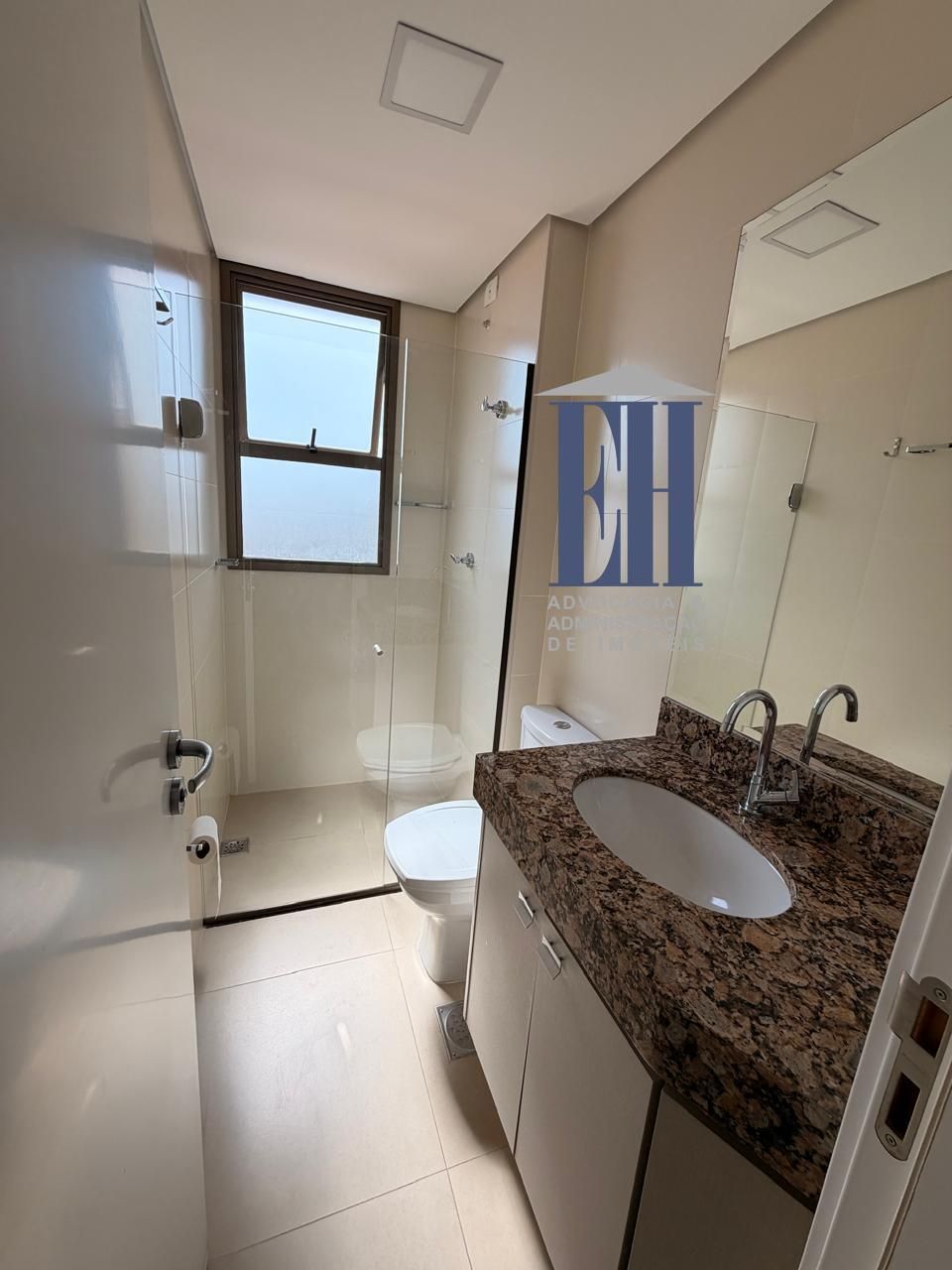 Apartamento 2 quartos semi-mobiliado, 2 vagas e vista panorâmica no Buritis