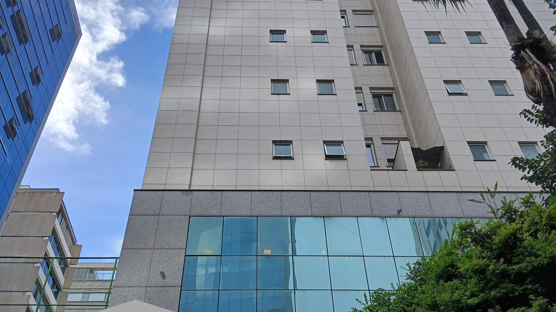APARTAMENTO DE ALTO PADRÃO À VENDA NA SAVASSI – BELO HORIZONTE/MG